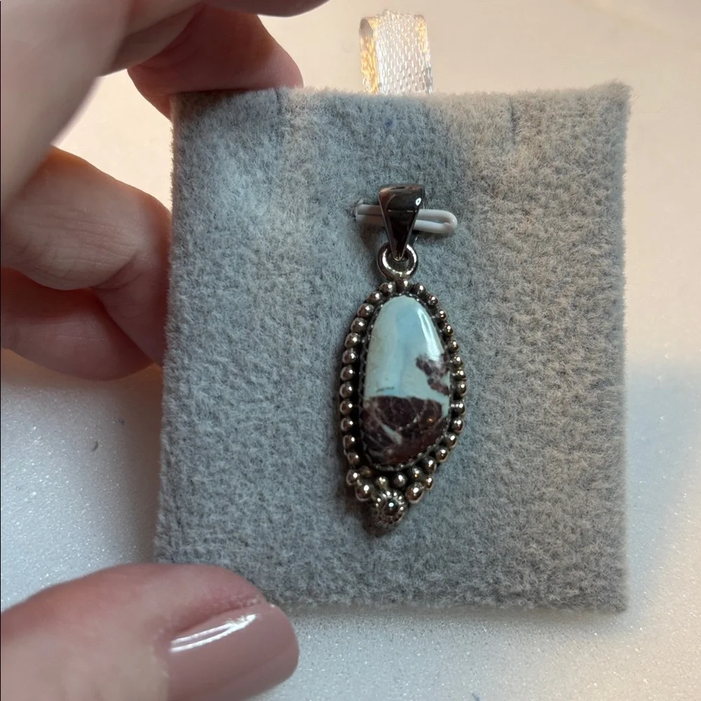 Golden hills turquoise pendant - Picture 6 of 6